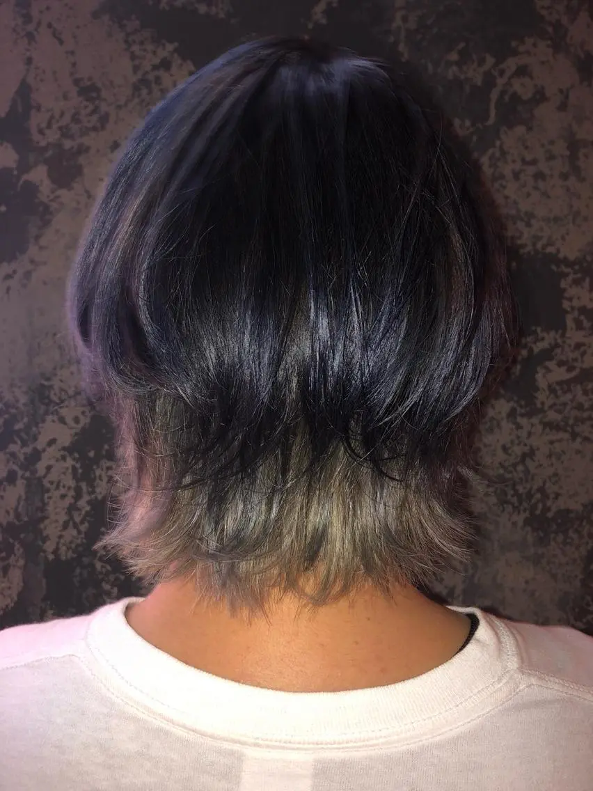 ショート カラー 松田 真央のヘアスタイル
