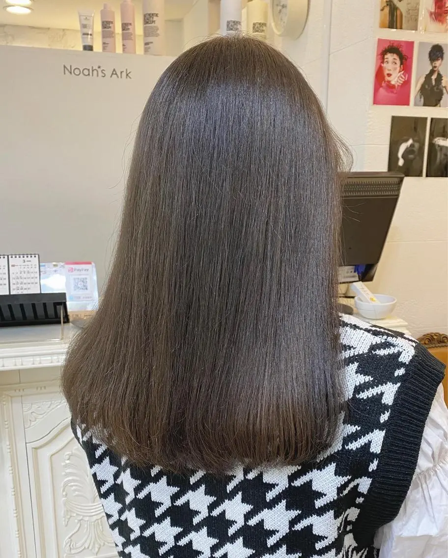 セミロング カラー ヘアアレンジ マツエク・マツパ アイブロウ グレージュ 透明感カラー🫧ヘア セット🫧松本菜月の眉毛・アイブロウイメージ