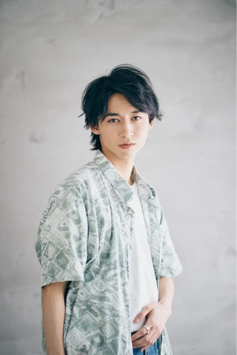 ミディアム ウルフカット カット パーマ 河野 行史のヘアスタイル