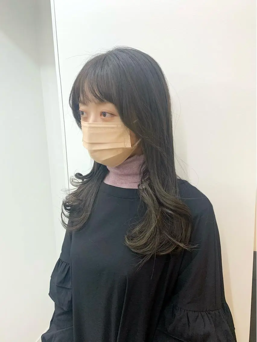 ロング カラー パーマ ヘアアレンジ メンズ キッズ ネイル マツエク・マツパ アイブロウ 似合せレイヤー／ 柔らか透明感カラーのヘアスタイル