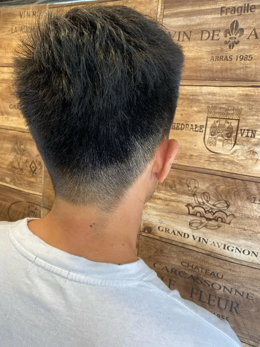 メンズ な つのヘアスタイル