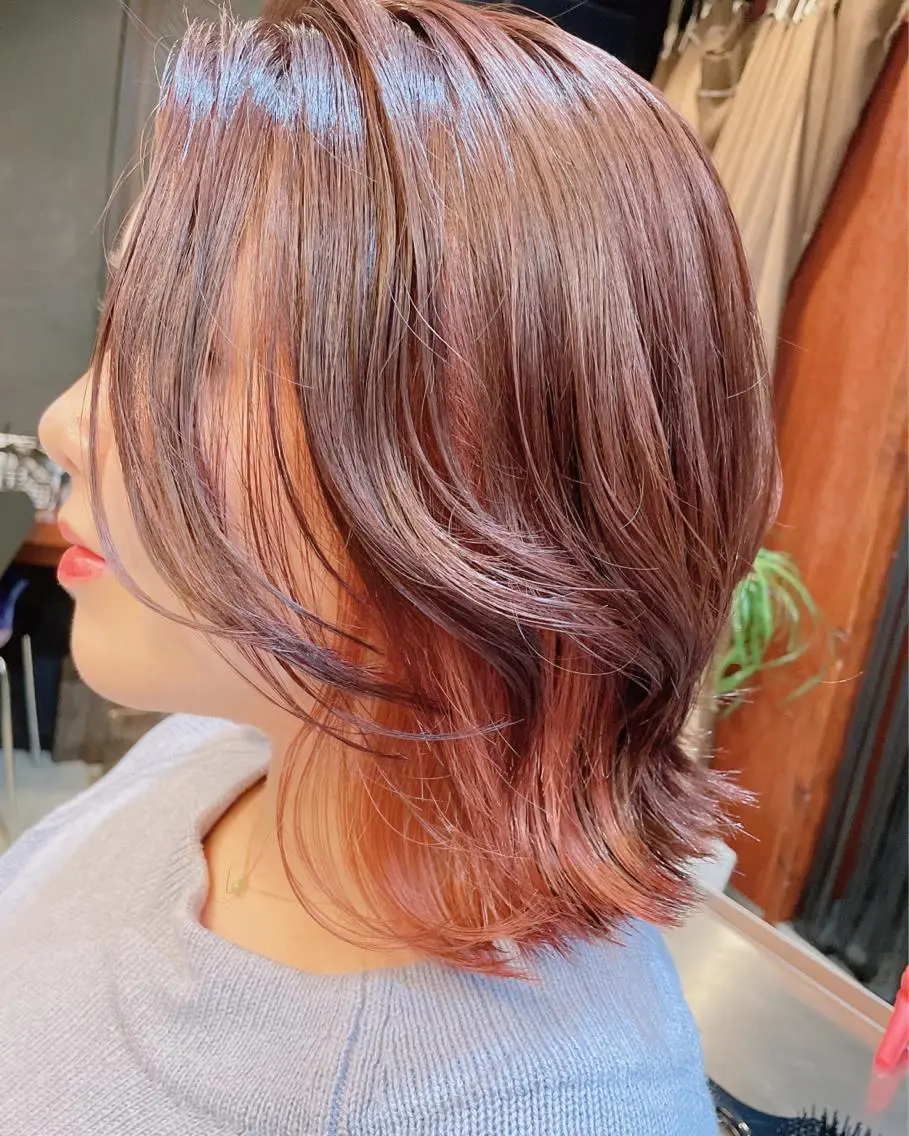 ミディアム カラー インナーカラー 顔周りカット レイヤーカット 外ハネヘア カット ヘアカラー こすげひろと カラー講師のヘアスタイル