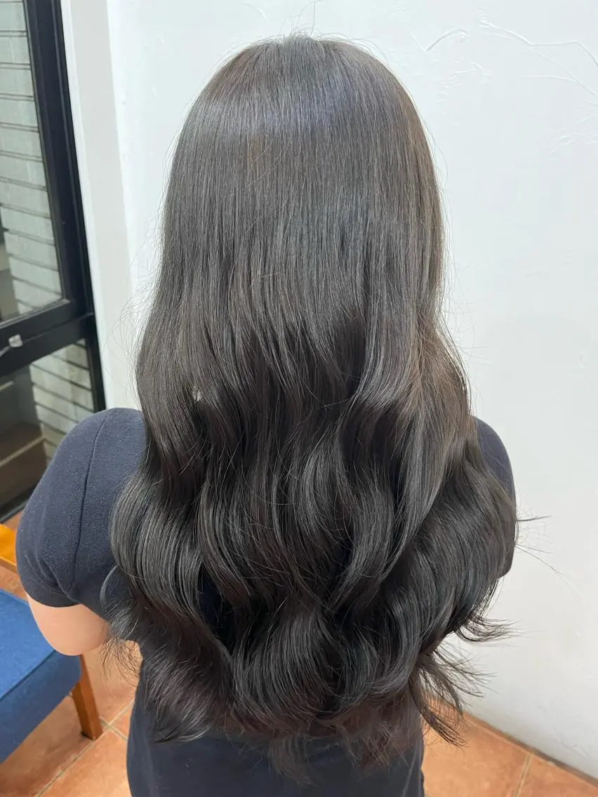 ロング カラー ヘアカラー 櫻田 真紀のヘアスタイル