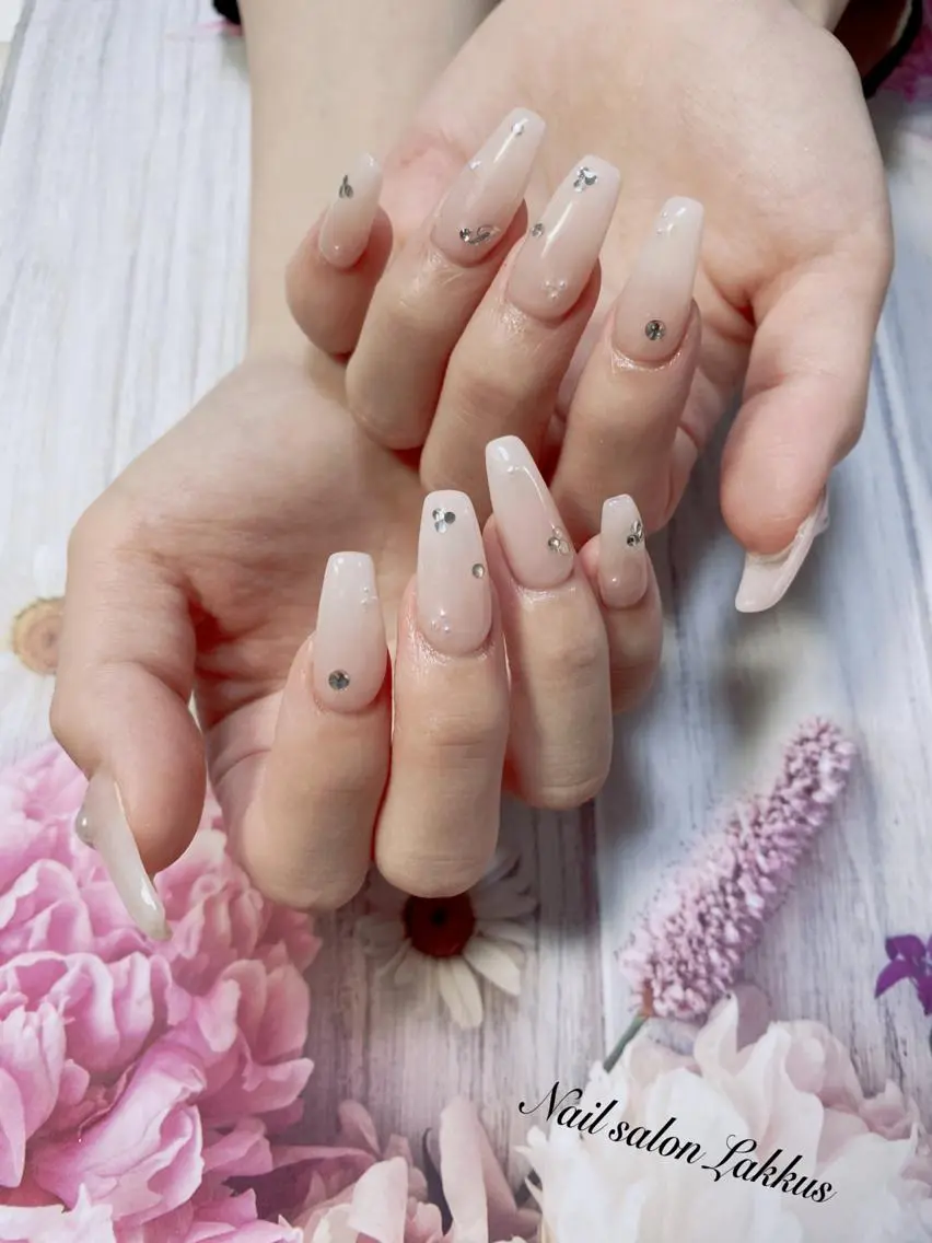 ネイル ジェルネイル ロングネイル Lakkus T－CHIのネイルデザイン