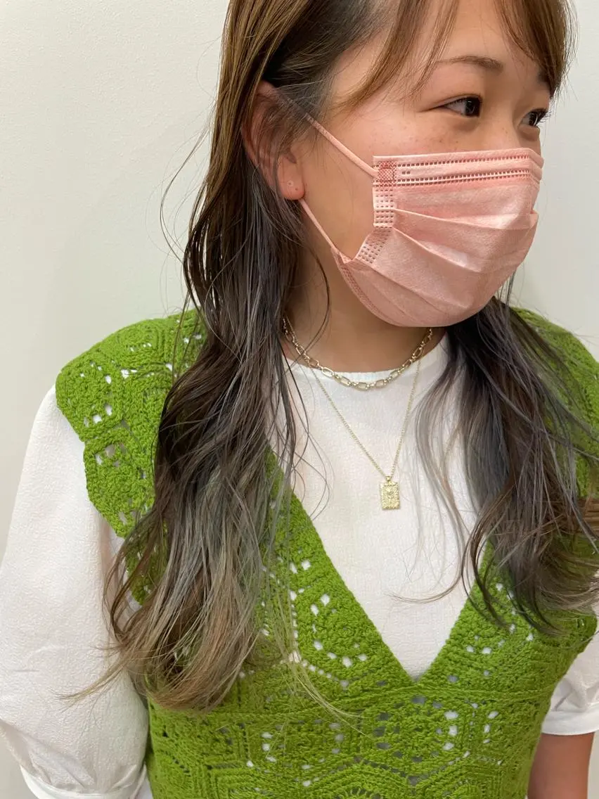 ロング カラー ヘアカラー 岩下 侑里のヘアスタイル