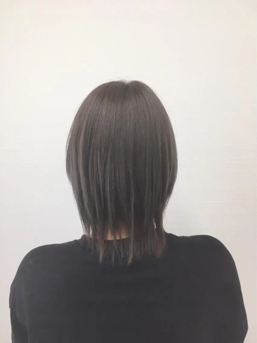 ミディアム カラー 星野 美沙のヘアスタイル