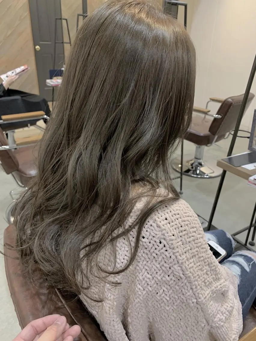 ロング カラー パーマ ヘアアレンジ メンズ キッズ ネイル マツエク・マツパ 中津No.1髪質改善 店長✨透ける暗髪のヘアスタイル