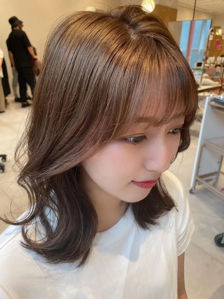 ミディアム レイヤーカット 🤎小顔レイヤー /ベージュ🤎友香のヘアスタイル