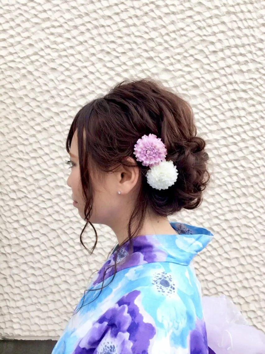 セミロング ヘアアレンジ 髪飾り 浴衣 ヘアセット KANA カナのマツエク・マツパデザイン