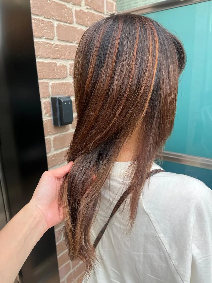 ロング カラー パーマ ヘアアレンジ メンズ キッズ ネイル マツエク・マツパ アイブロウ メンズブリーチ メンズハイライト メンズインナーカラー メンズ韓国風 ブリーチ 久木原 ゆりのヘアスタイル
