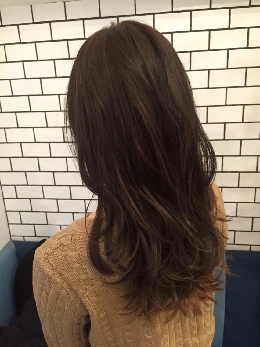 セミロング カラー イルミナカラー ハイトーンブリーチ 土坂 由志【京都】のヘアスタイル