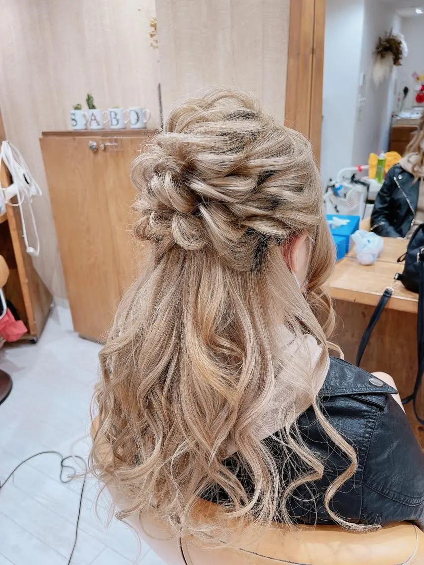 ヘアアレンジ ハーフアップ 青木 麻紀のヘアスタイル