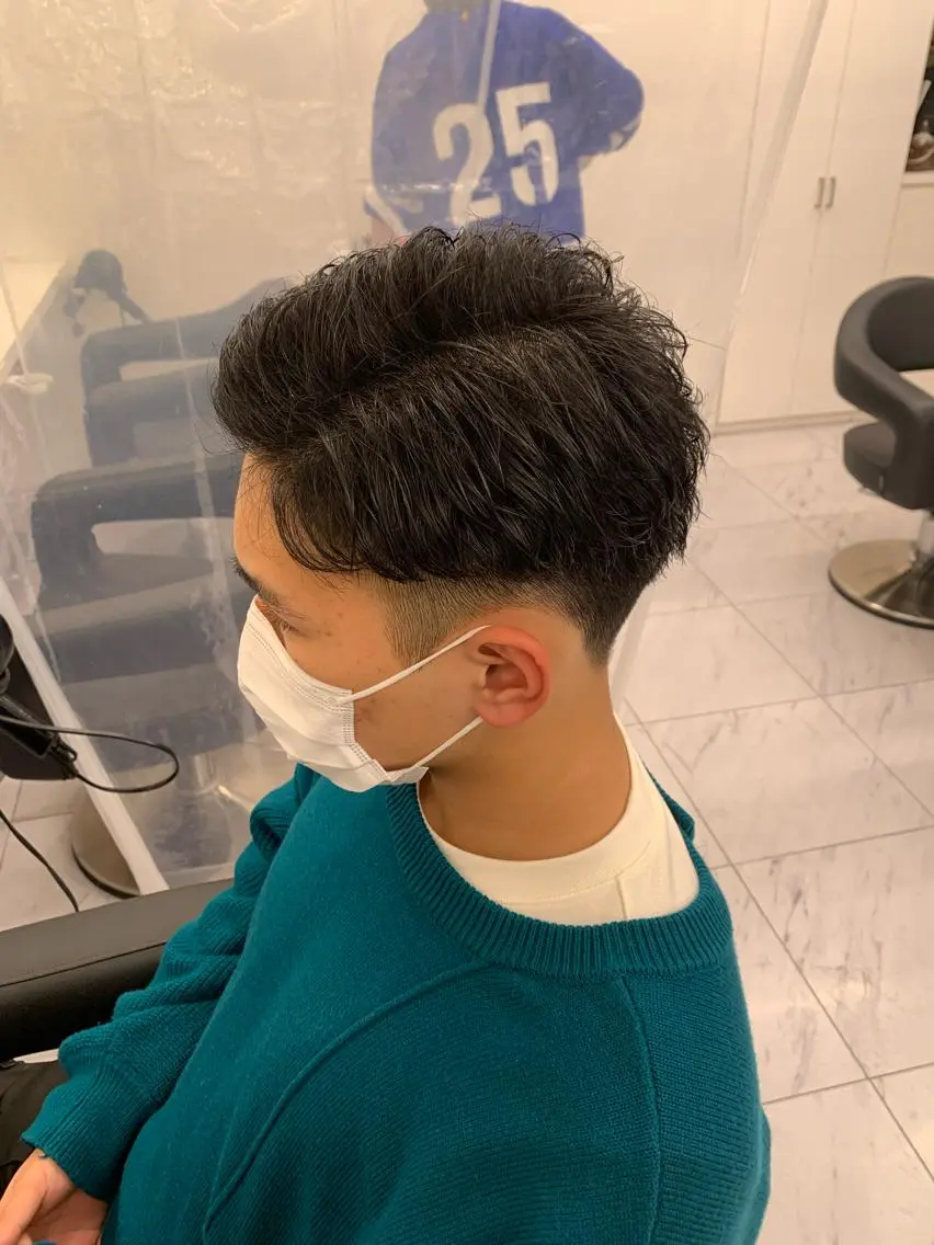 ショート カラー パーマ メンズ メンズパーマ特化 TAIGAのヘアスタイル
