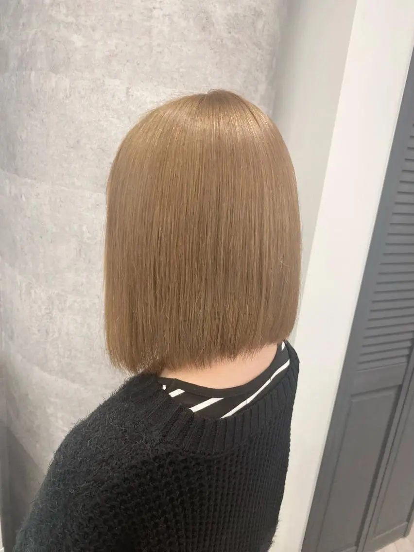 ミディアム カラー ベージュカラー ヘアカラー ハイトーン特化サロン 🍑momo🍑のヘアスタイル