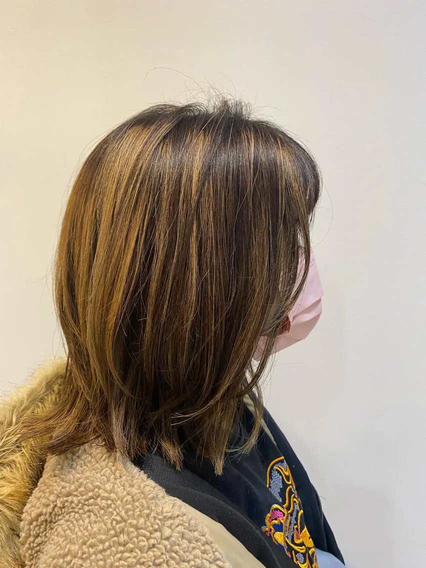 ミディアム ミディアムパーマ ボブ ハイライト 髪質改善 韓国風ヘア カット ヘアカラー トリートメント 大人かわいい×艶髪 🤍塩川のヘアスタイル
