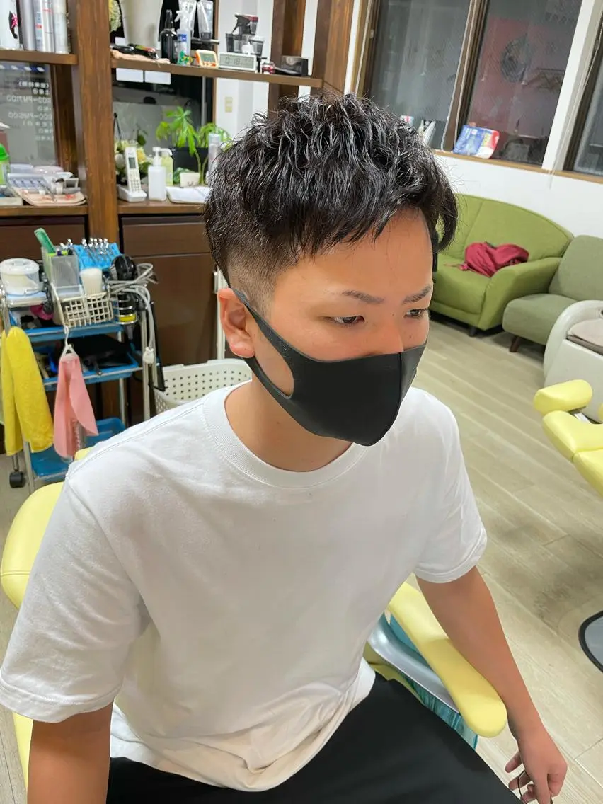 ショート メンズ 綾田 一蔵のヘアスタイル