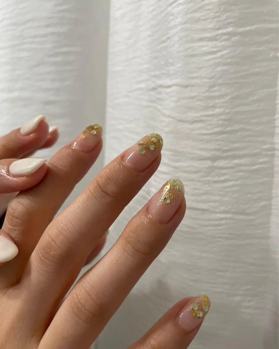 ネイル ラメ(グリッター) ハンドネイル フットネイル kiii.__ ✴︎*のネイルデザイン
