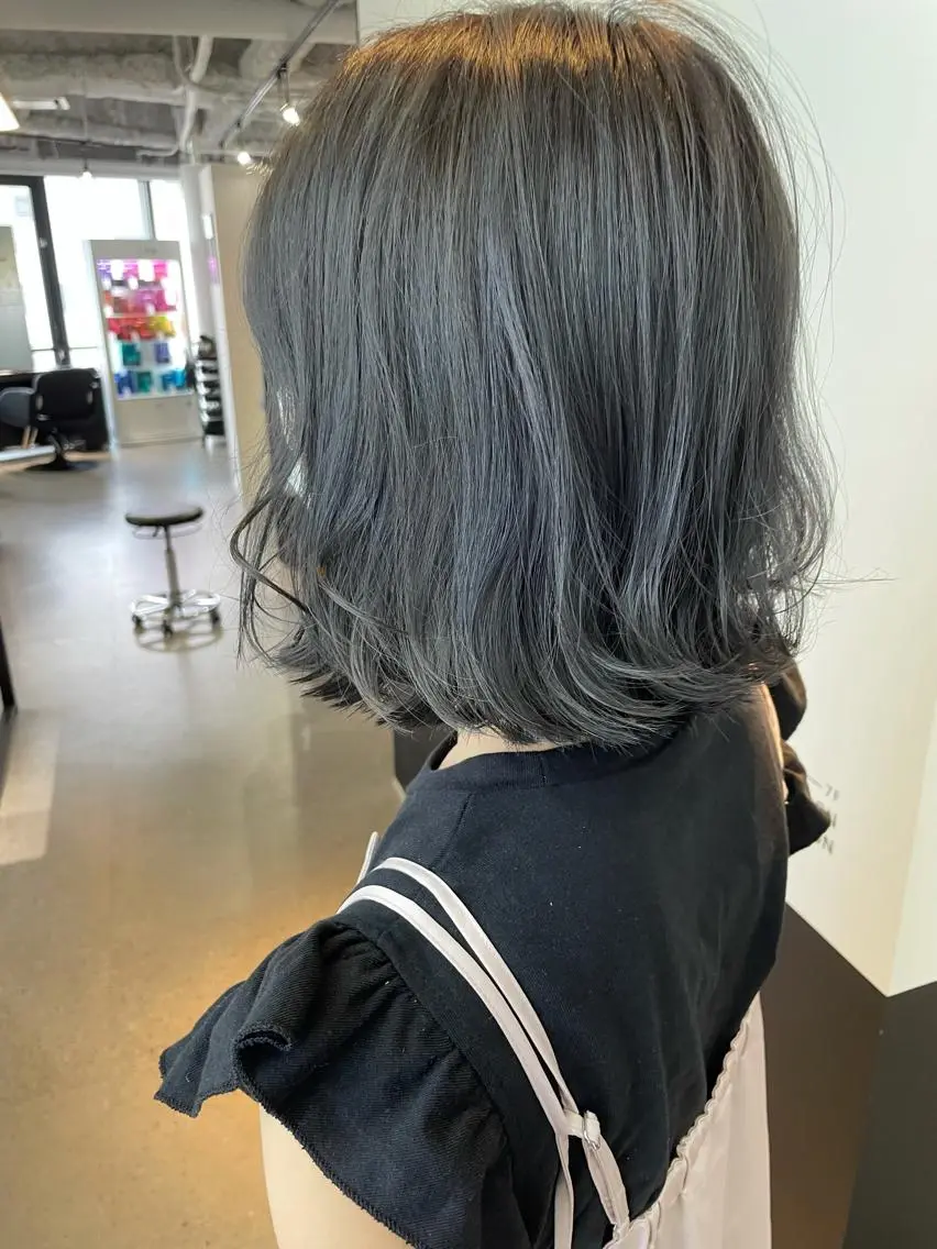 ミディアム カラー グレージュ ショート/脱白髪染め ☆宇﨑悠実のヘアスタイル