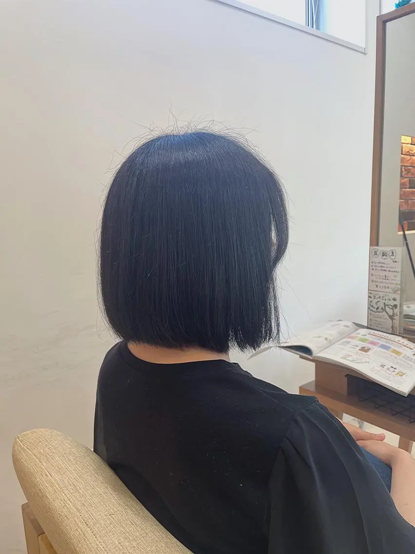 ショート ボブ être 加藤 悠花のヘアスタイル
