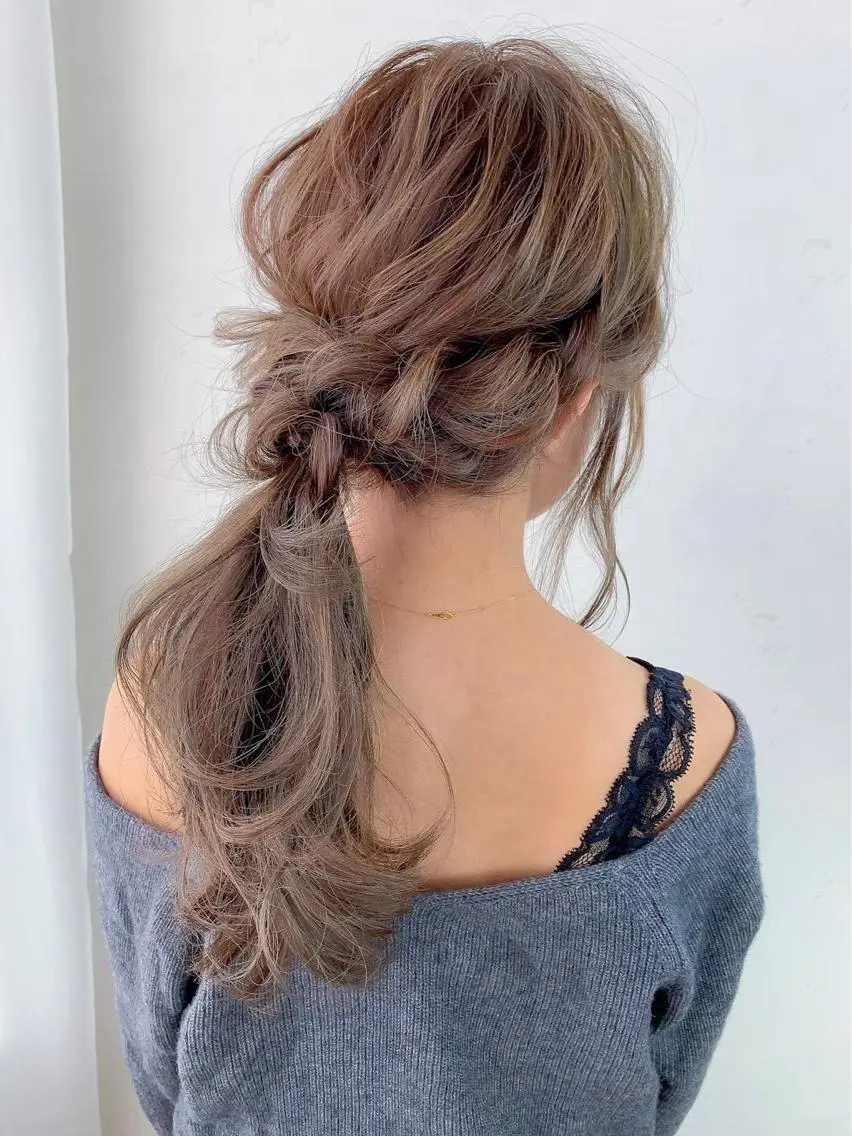 セミロング ヘアアレンジ Luxbe hakataのヘアスタイル