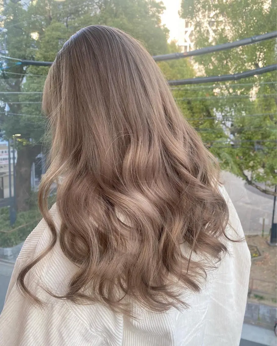 ロング カラー ベージュカラー 透明感カラー ミルクティーベージュ 鈴木/ボブ/ ミルクティー/ピンクのヘアスタイル