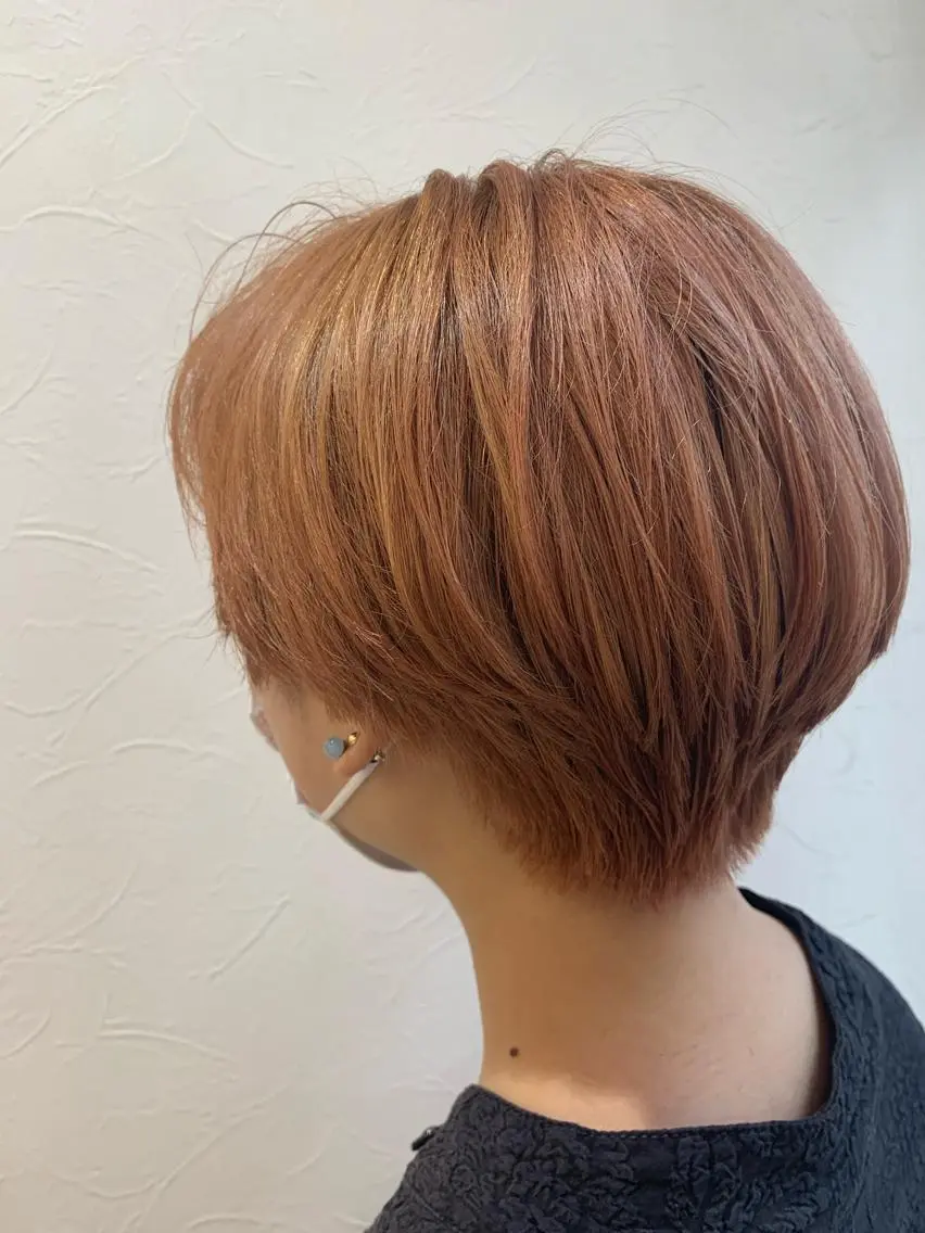 ショート ヘアカラー トリートメント 店長ハイトーンカラー 柞山史奈のヘアスタイル