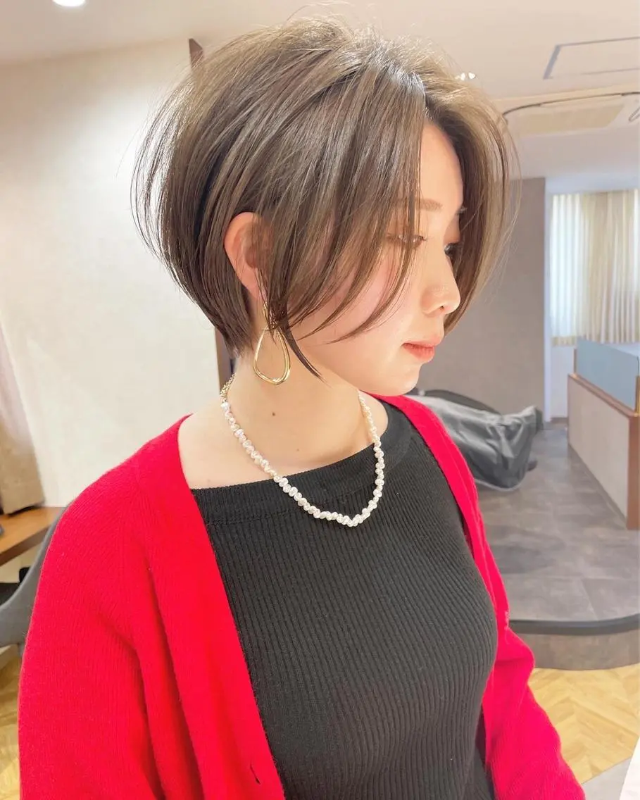 ショート カラー ショートボブ ブルーカラー ボブ 顔周りカット ショートヘア Aster 店長 れおんのヘアスタイル