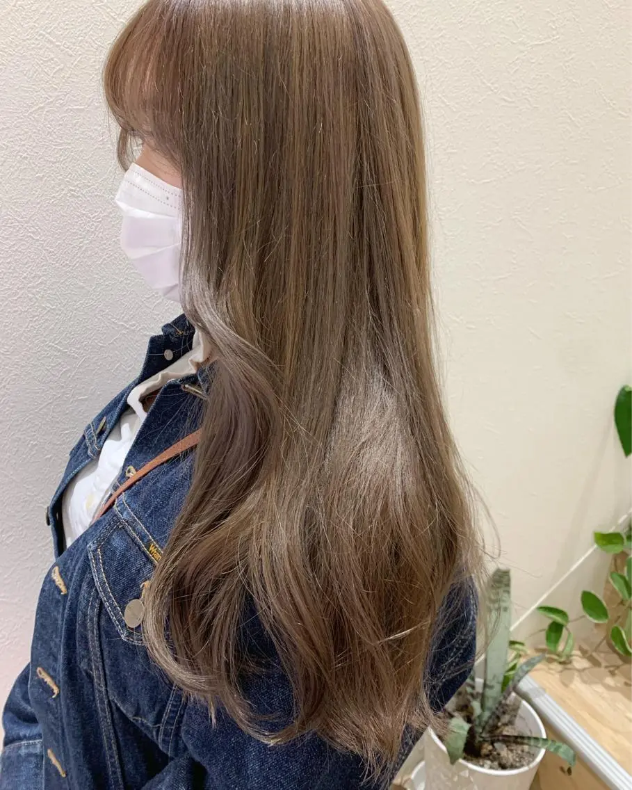 ロング カラー ベージュカラー ブリーチ カット ヘアカラー トリートメント hubhair レイヤー/透明感のヘアスタイル