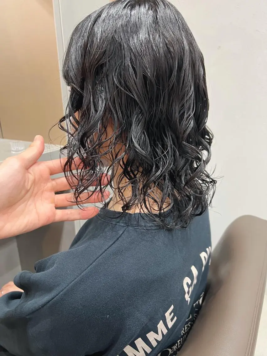 ミディアム パーマ カット ヘアカラー パーマ ボブパーマコテ巻き風 パーマNo1深江秀平のヘアスタイル