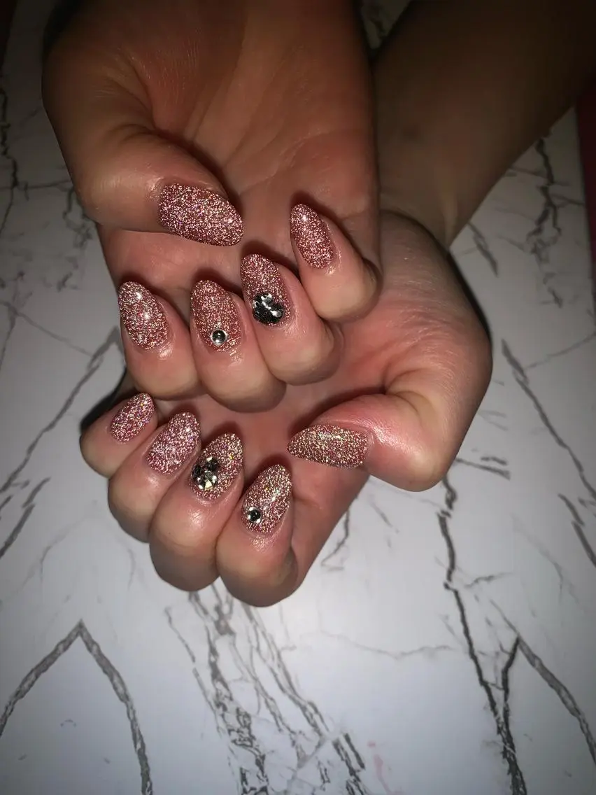 ネイル ハンドネイル はな💎ネイル ワンホン、長さ出しのネイルデザイン