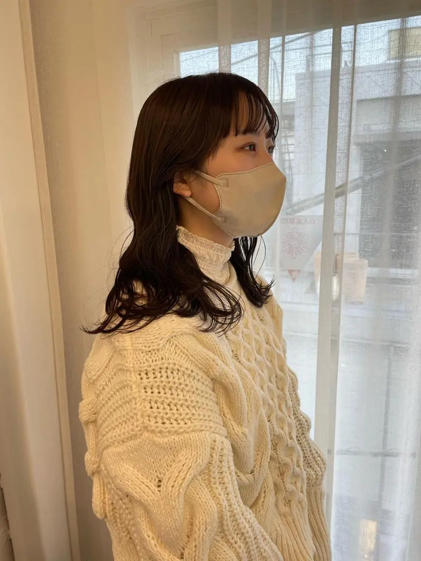 セミロング カラー ベージュカラー ブリーチ ダブルカラー ブリーチなしカラー カット ヘアカラー トリートメント レイヤーカット🎀 kanaのヘアスタイル