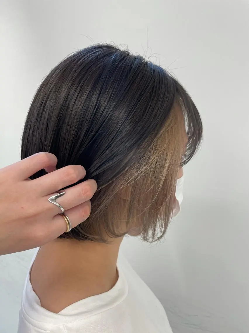 ショート カラー ベージュカラー ひろせ かなのヘアスタイル
