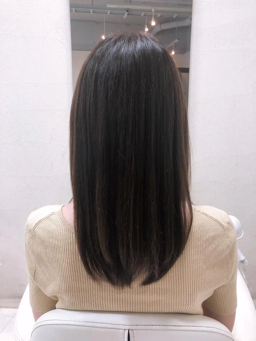 セミロング カット トリートメント 阿部 美咲のヘアスタイル