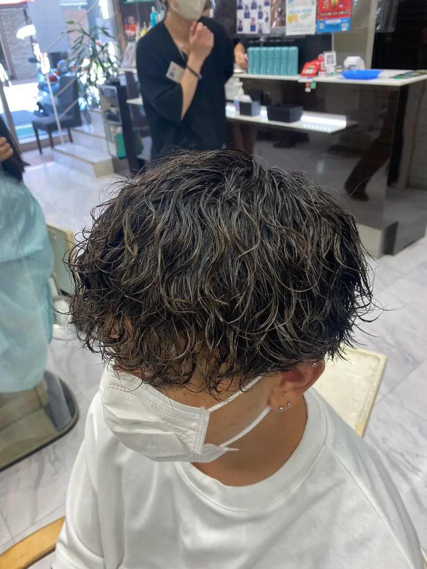 ショート メンズ メンズパーマ 波巻きパーマ カット パーマ トリートメント 🌴パーマオタク🌴 長谷川 諒佑🌈のヘアスタイル