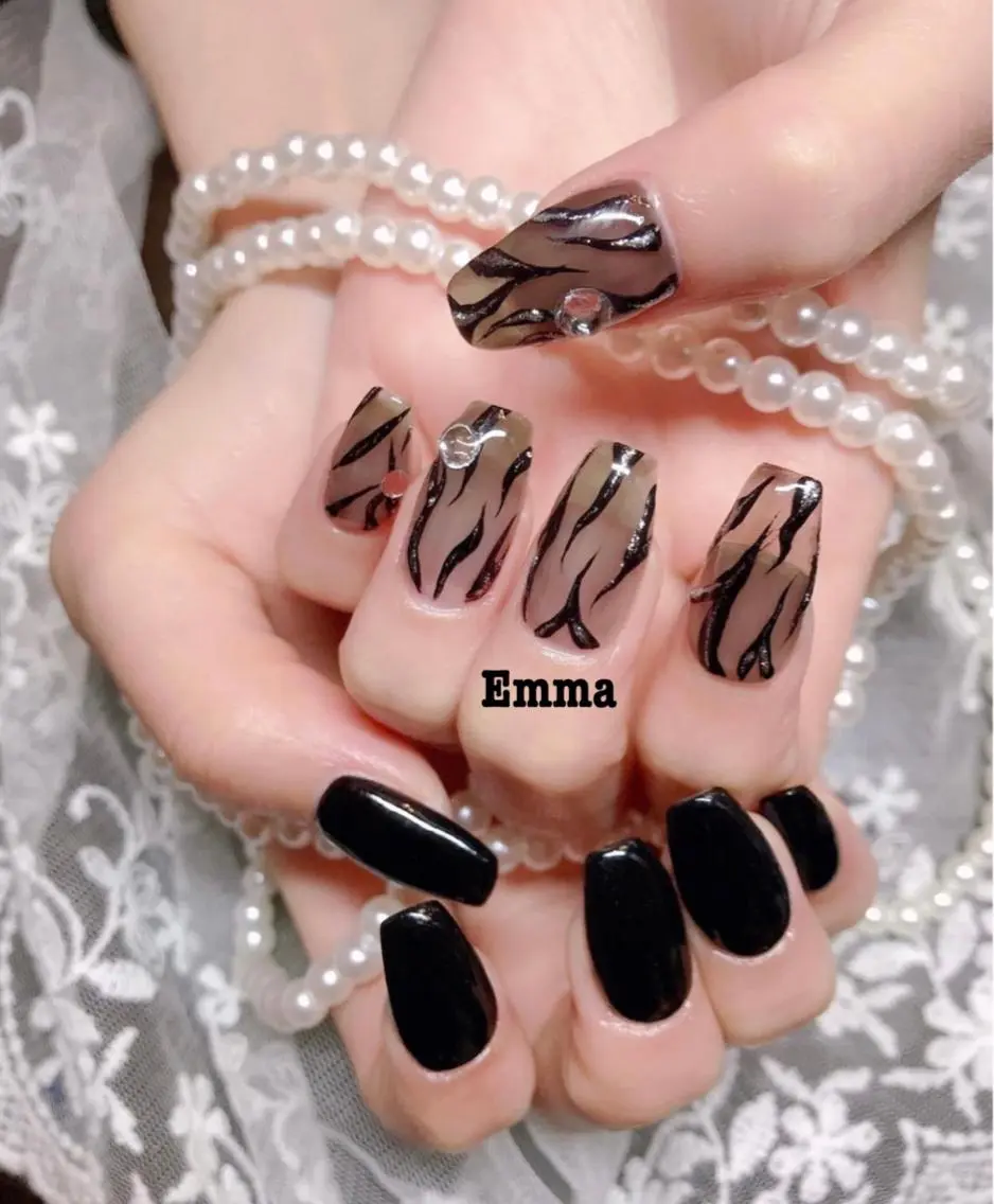 ネイル 長さ出し ネイルチップ ISA_ BELLAのネイルデザイン