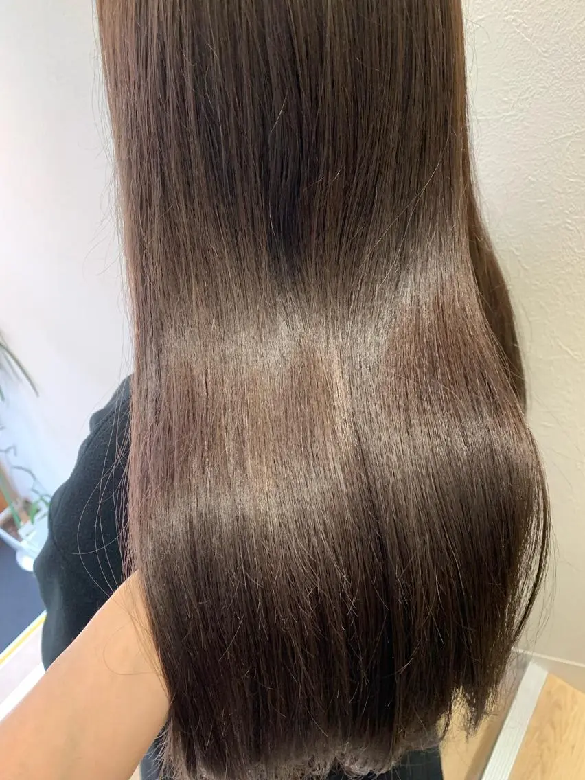 ロング カラー ベージュカラー 透明感カラー シルバー シルバーベージュ hubhair レイヤー/透明感のヘアスタイル