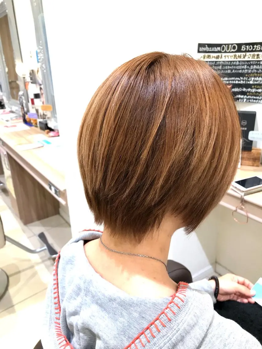 セミロング カット 比嘉 龍佑のヘアスタイル