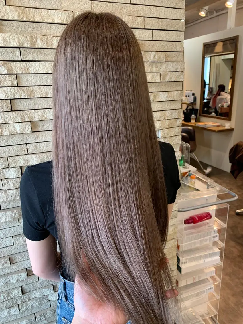 セミロング カラー アッシュ ミルクティーアッシュ ヘアカラー JIL BLAN千葉 代表 Toshikiのヘアスタイル
