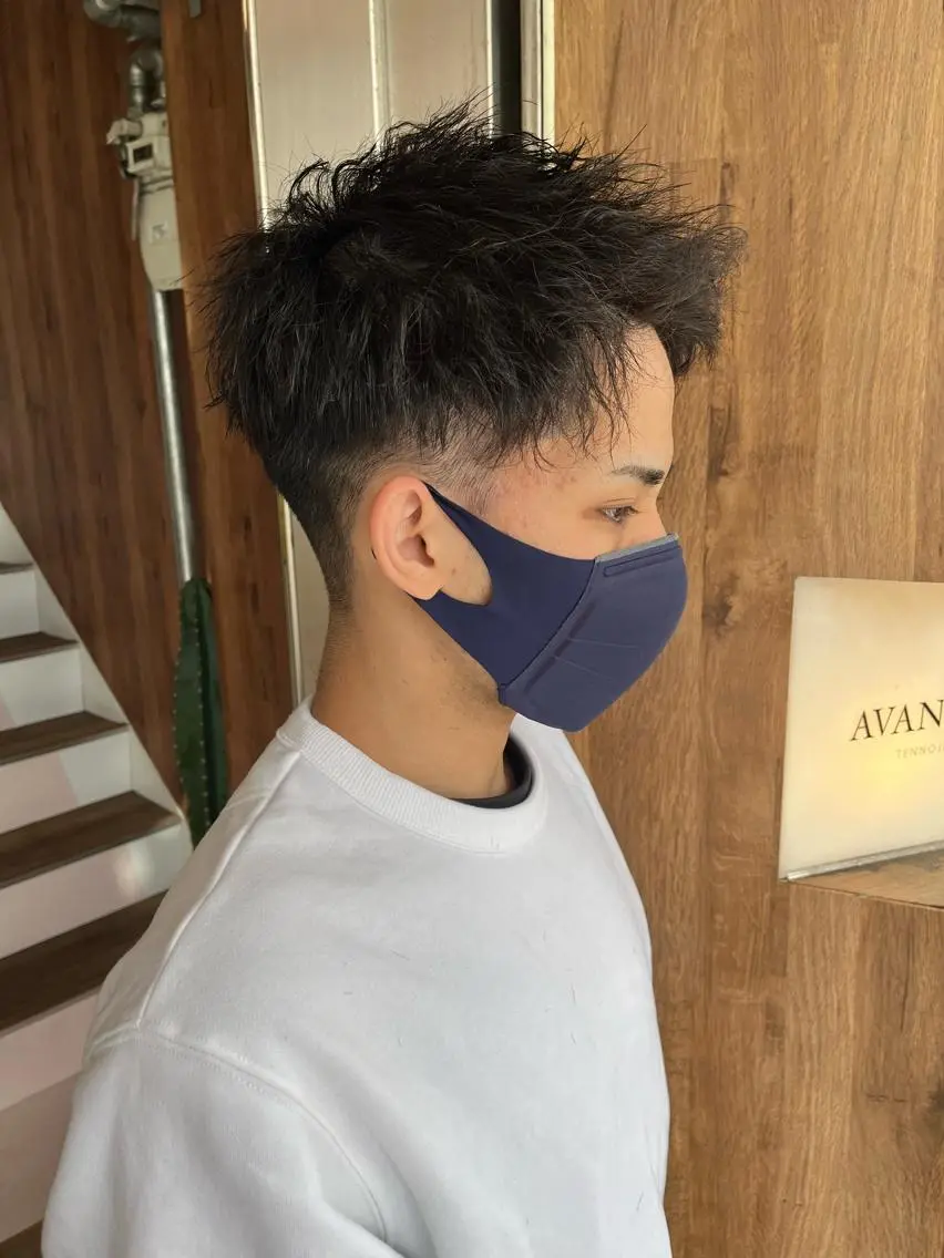 ショート パーマ メンズ アップバング ツーブロック 刈り上げ カット パーマ AVANCE.難波 店長 松元のヘアスタイル
