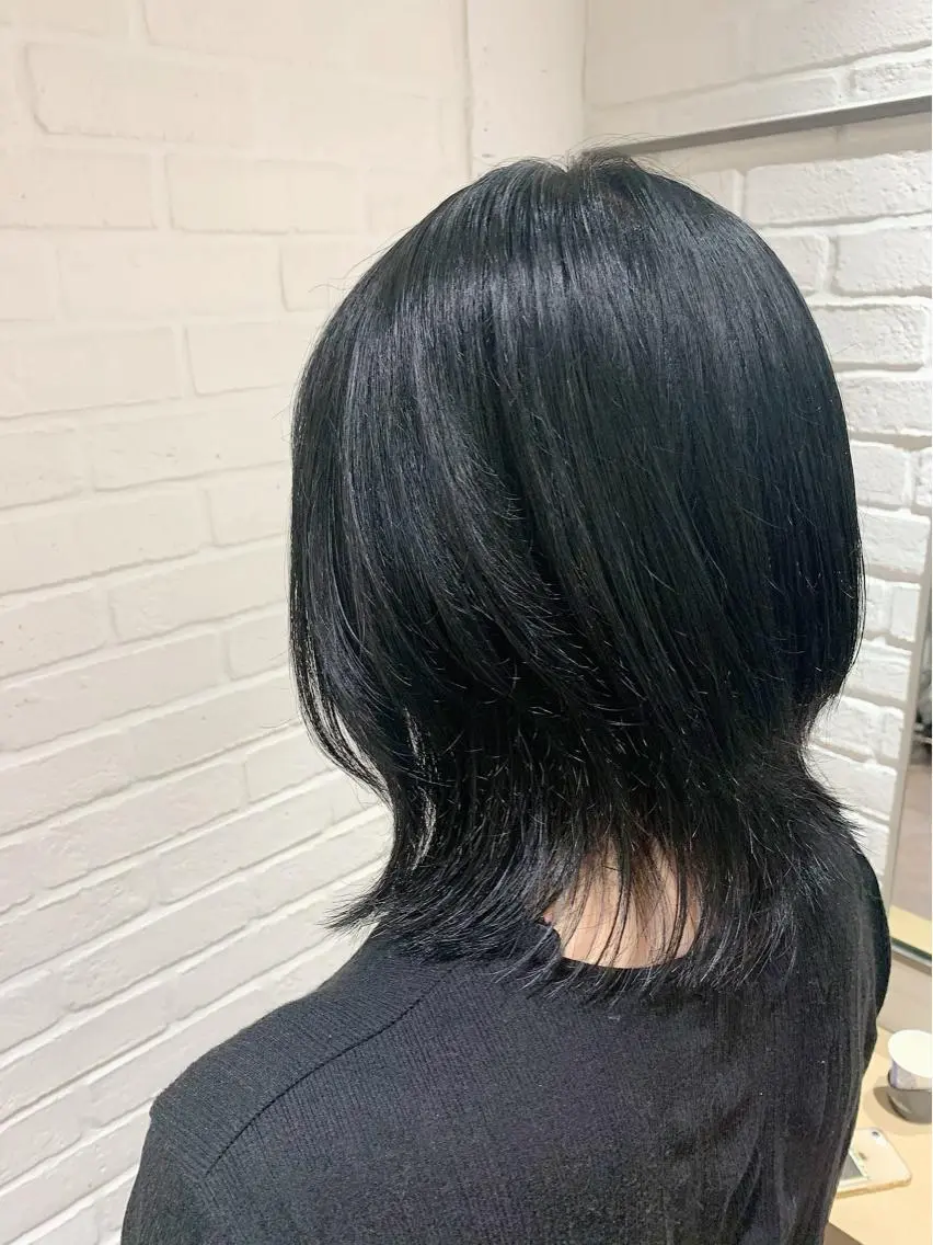 ショート カラー 黒髪 ブルーカラー ブルーブラック ウルフカット カット ヘアカラー トリートメント 💛丁寧さNo.🥇 🧸片山智裕💛のヘアスタイル