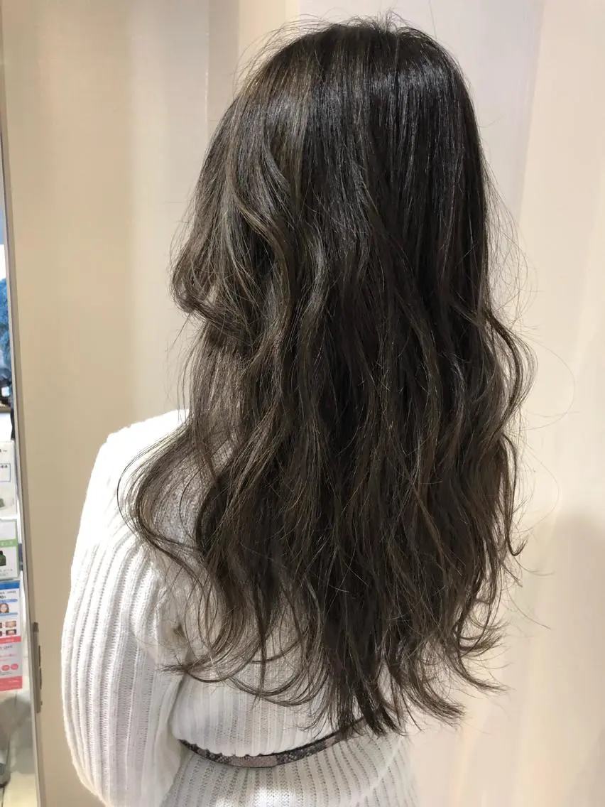 セミロング カラー 透明感カラー ハイライトカラー 外国人風カラー ハイライト aimée/ まつ毛&眉毛サロンのマツエク・マツパデザイン