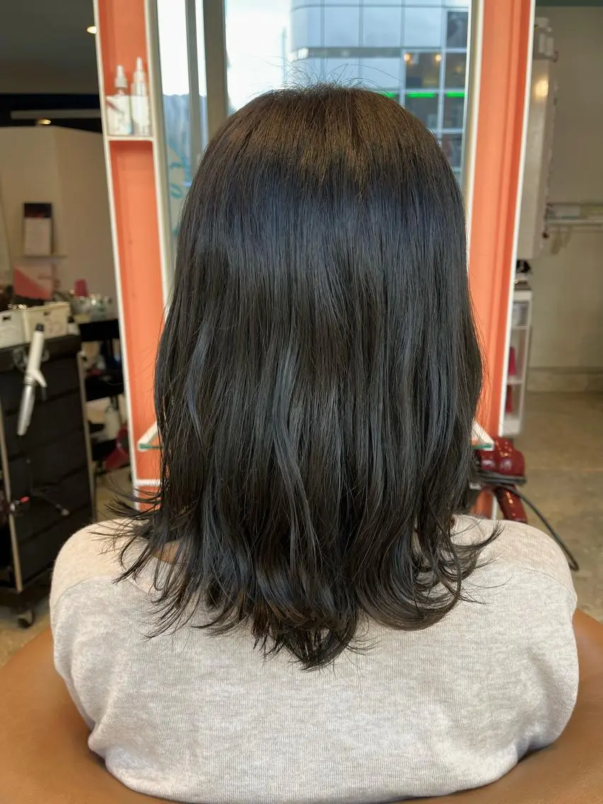 ミディアム カラー ヘアカラー うしだ かおるのヘアスタイル