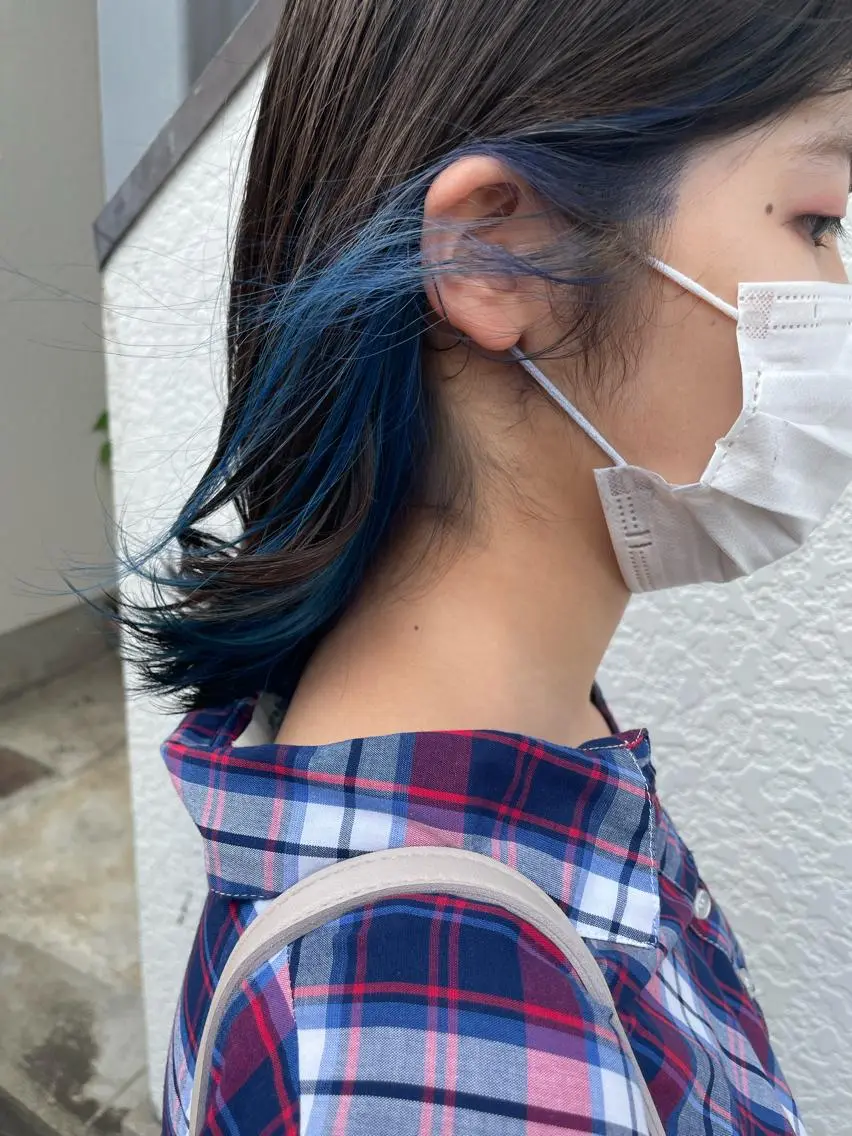 ミディアム カラー ブルーカラー インナーカラー インナーカラー 推し ブリーチ  髪質改善のヘアスタイル