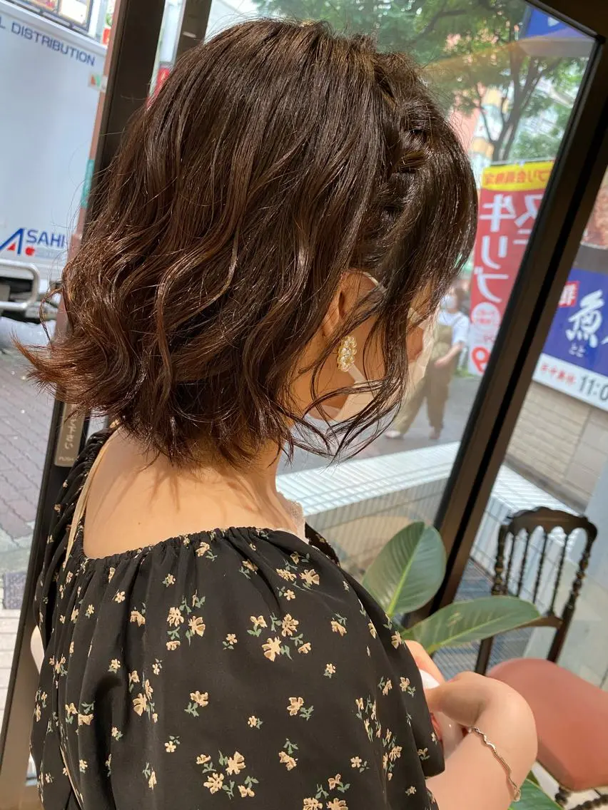 ミディアム ヘアアレンジ カチューシャ アイリスト 蓑島伶奈の眉毛・アイブロウイメージ