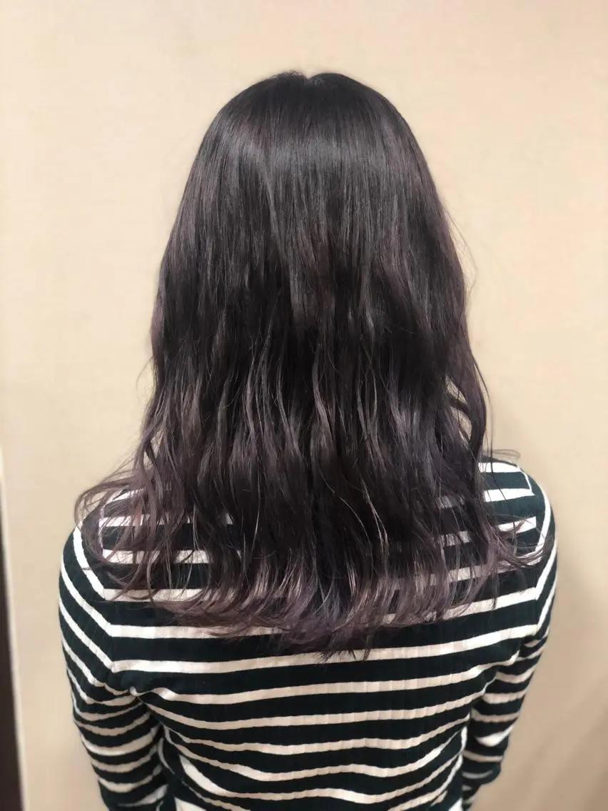 ミディアム カラー バレイヤージュ ラベンダーカラー ラベンダーグレー レイヤーカット 東條 克義のヘアスタイル