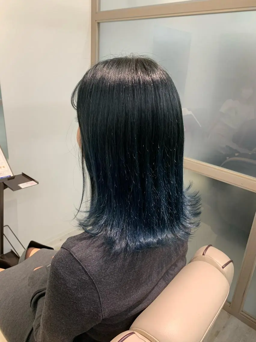 セミロング 髪質改善×艶カラー 🌼Haru🌼のヘアスタイル