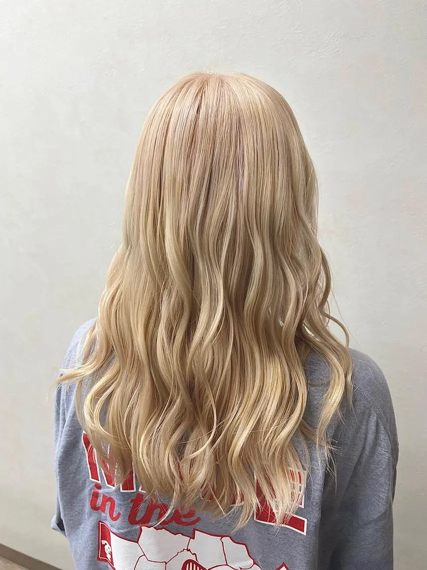 ロング カラー バレイヤージュ ブリーチ ケアブリーチ ダブルカラー イヤリングカラー カット ヘアカラー 🌷かわばた めい🌷のヘアスタイル