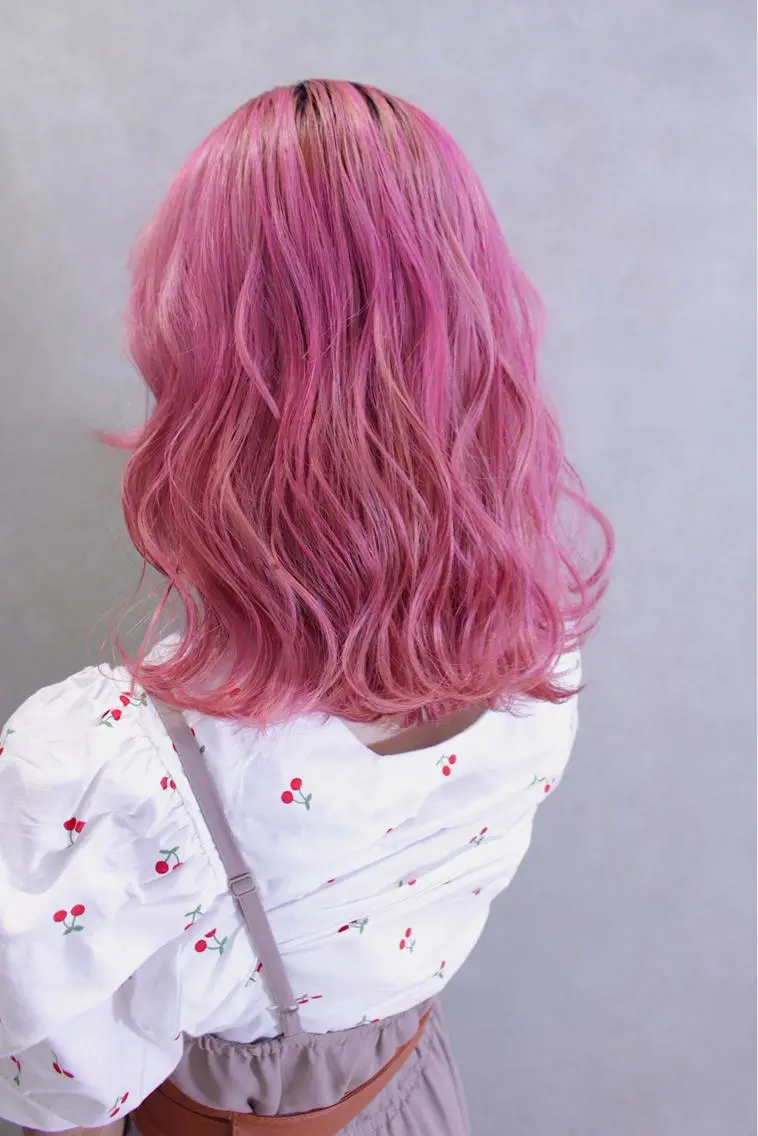 ミディアム カラー ヘアアレンジ ピンクカラー ヘアカラー トリートメント lani ブリーチ /ダブルカラーのヘアスタイル