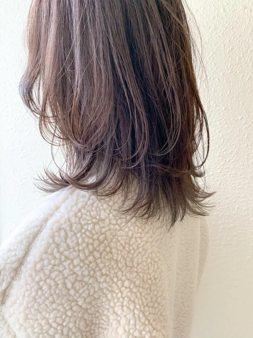 セミロング カラー ベージュカラー ブリーチ ブリーチなしカラー レイヤーカット yoke 《ヨーク》のヘアスタイル