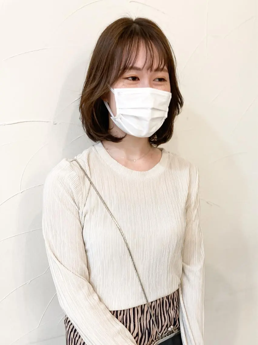 ミディアム カラー ブラウンカラー オリーブブラウン 顔周りカット レイヤーカット カット ヘアカラー トリートメント 樋野 亮のヘアスタイル